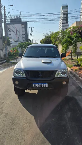 Mitsubishi L200 GL 2.5 4X4 CD Diesel 2012