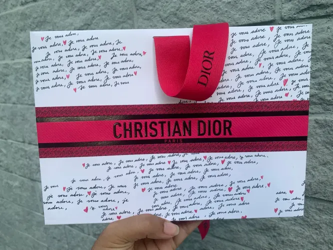 Magnífica Sac de presente Dior Original com fita em cetim para presentes incríveis 