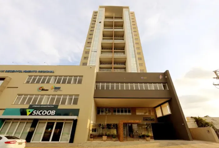 OPORTUNIDADE NO CENTRO Apartamento com 101m² e 2 vagas de garagem