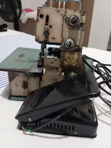maquina overloque