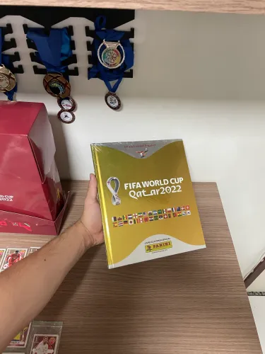 Álbum dourado lacrado capa dura