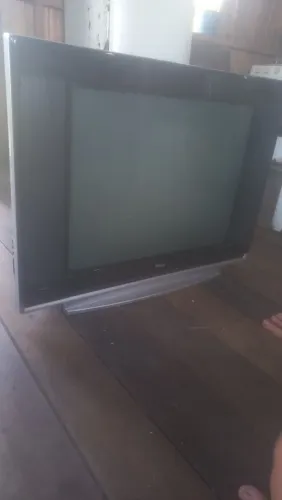 Vende se uma TV de tubo