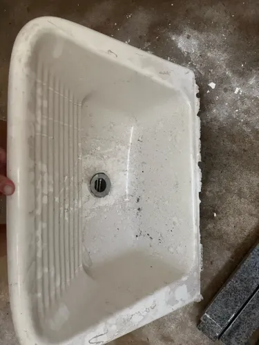 Tanque para lavanderia branco