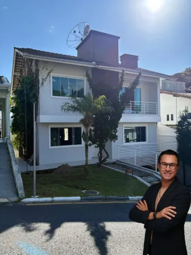 SOBRADO PARA LOCAÇÃO EM CONDOMÍNIO FECHADO BAIRRO ARIRIBÁ | BALNEÁRIO CAMBORIÚ