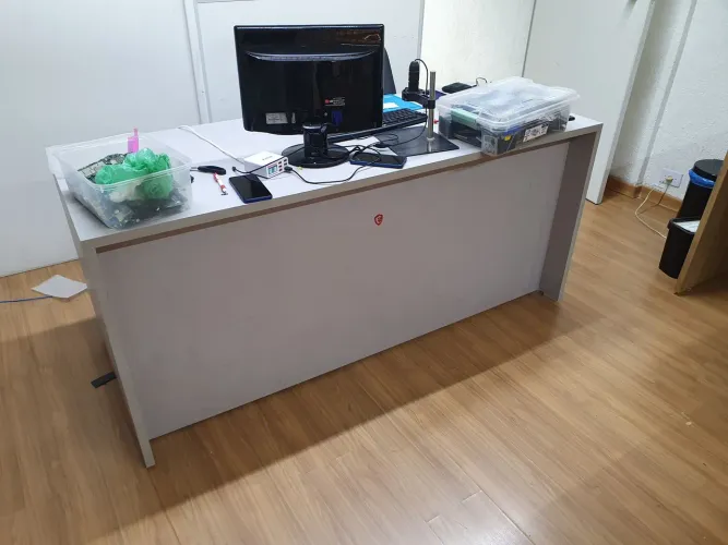 Mesa em MDF DE 15MM de 1ª Linha com gaveteiro