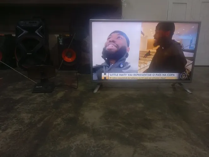 TV LG 32LB560B 32pol 60Hz LED SEMI-NOVA COMPLETA