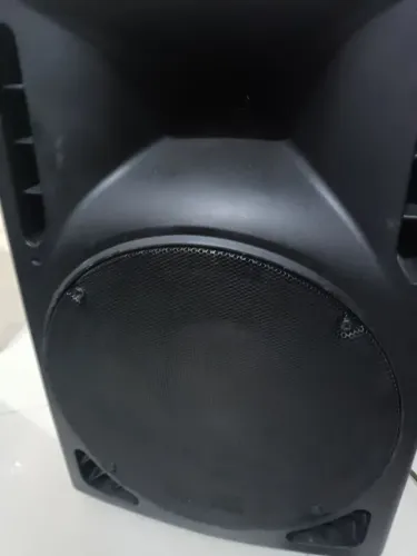Caixa de som ativa 500 Watts - saída escrava.
