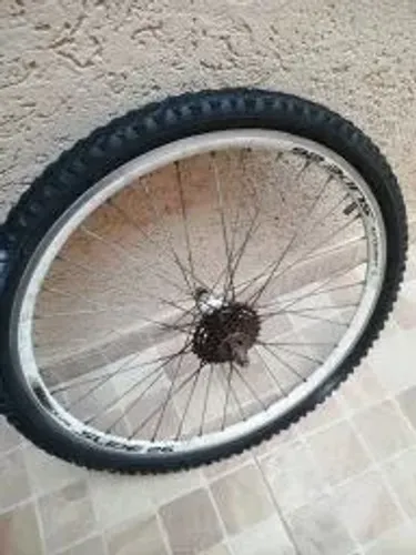 Roda para bicicleta aro 26 com catraca 7 marchas alumínio
