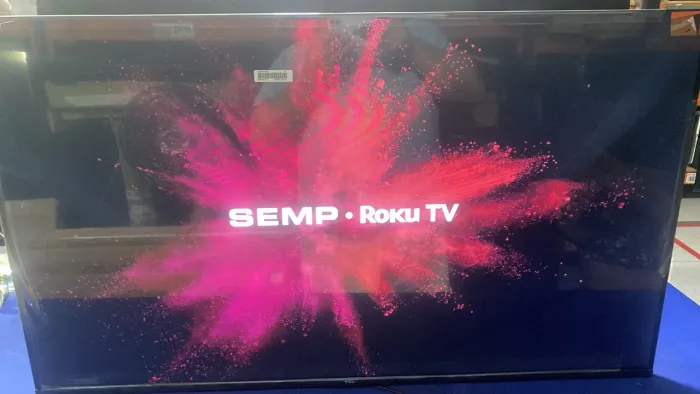 Tv led 43 polegadas Semp TCL Bhuetooth nova plástico