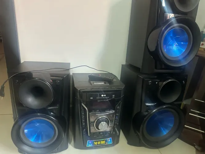 Mini Hi-Fi system MCT705