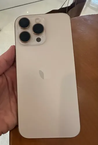 iPhone 16 pro Max sem detalhes