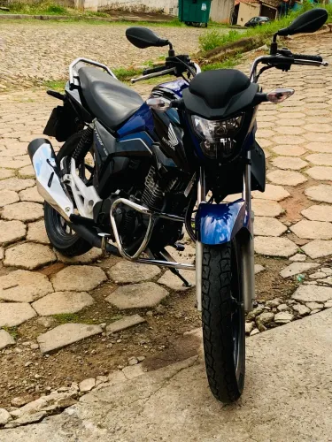 Titan 160