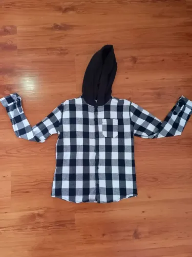 Camisa xadrez com capuz tamanho 10