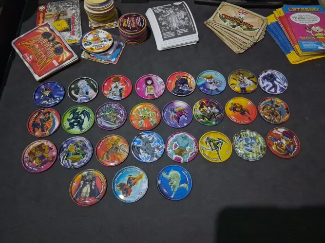 Lote de tazos Yugioh metal 27/40