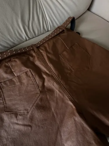 Short Couro Fake - Feminino