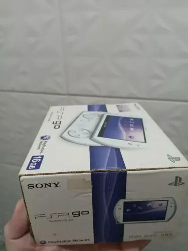 PSP go na caixa completo