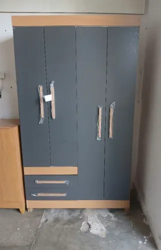 Guarda roupa de solteiro / roupeiro NOVO