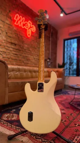 Music Man StingRay 1990 White