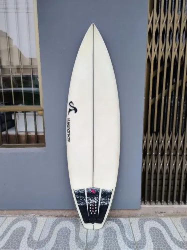 Prancha 5'11" / 30.2 L. Epóxi