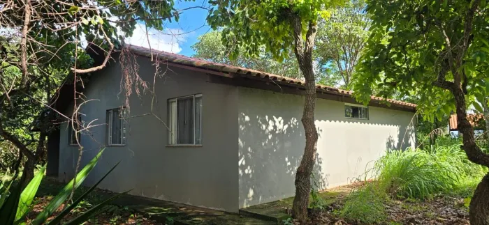 Alugo casa 3 quartos, sala, cozinha, 2 banheiros, varanda, espaço gourmet