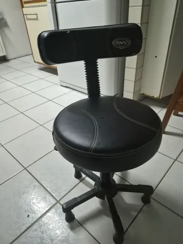 Banco de bateria com encosto