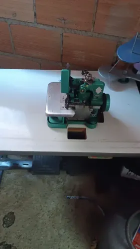 Máquina de custura