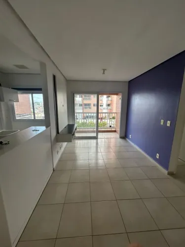 Condomínio View Club 58m² c/ 2 Quartos Modulados e Climatizado no 1º Andar Nascente