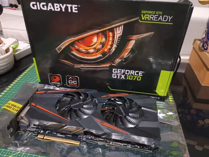 Placa de vídeo Gigabyte GTX 1070 8gb ddr5 semi nova na caixa
