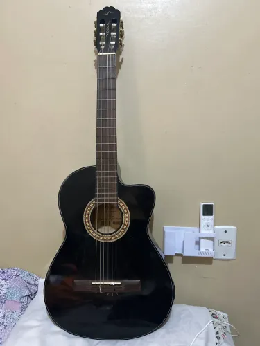 Violão elétrico de nylon 