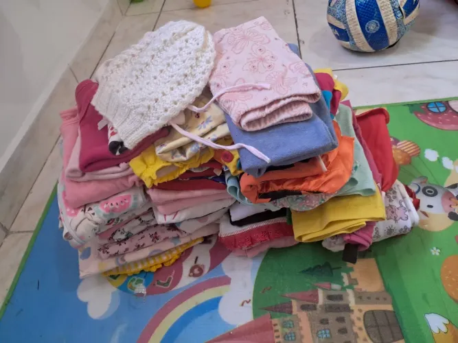 Vendo lote de roupa bebê menina tamanho P