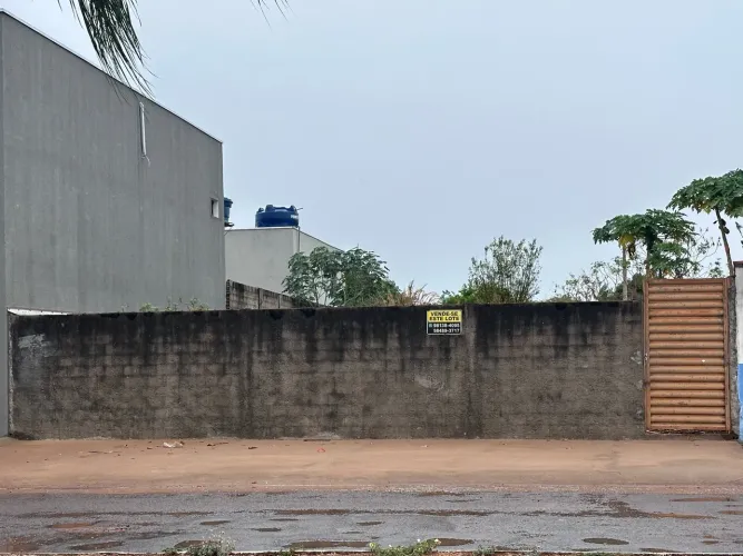 Vende-se lote 10x33 inf-abaixo
