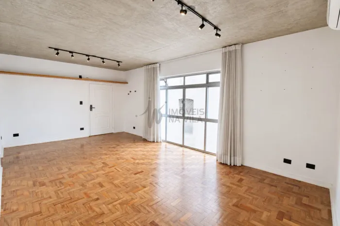 Apartamento à venda com 114 m², 3 dormitórios, 1 suíte e 1 vaga, próximo ao parque Ibirapu