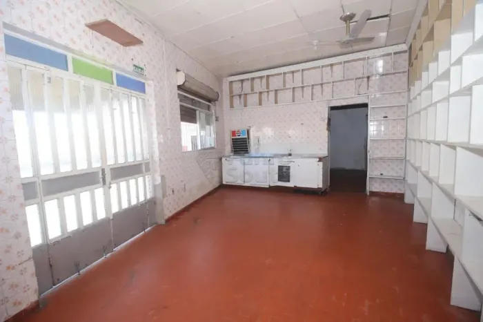 Prédio Comercial Amplo de Esquina para Locação no Fragata em Pelotas - Localização Estraté