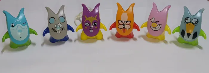 6 miniaturas Kinder Ovo