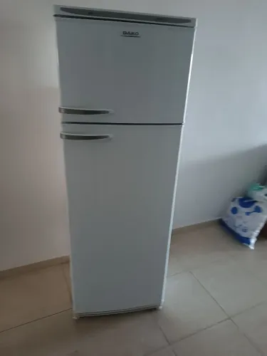 Geladeira em ótimo estado de funcionamento
