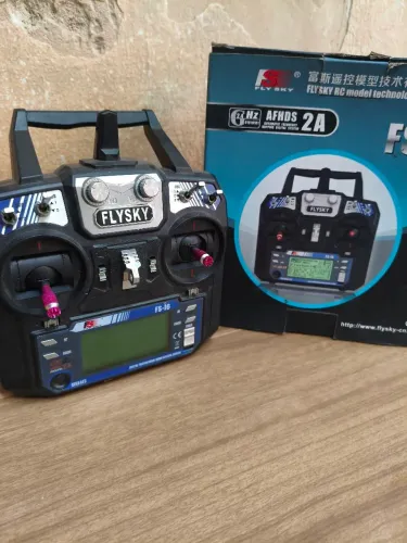 Rádio controle flysky