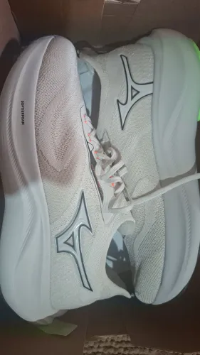 Tenis mizuno novo na caixa