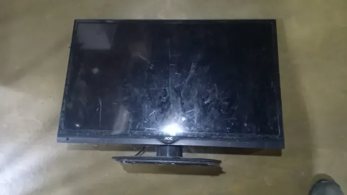 Tv AOC tela quebrada