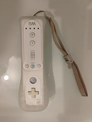 Wii remote original para Nintendo Wii e Wii U - favor ler todo o anúncio