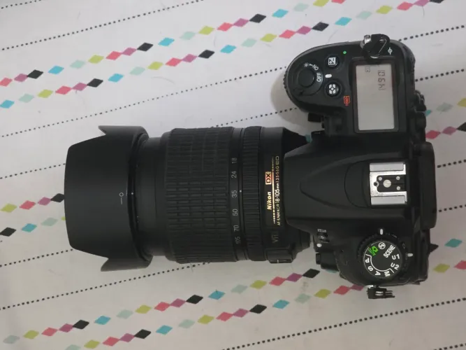 Nikon d7000 com lente 18 105 