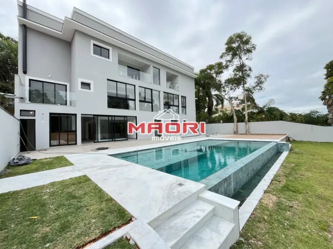 Casa à venda no Condomínio Vale do Itamaracá em Valinhos