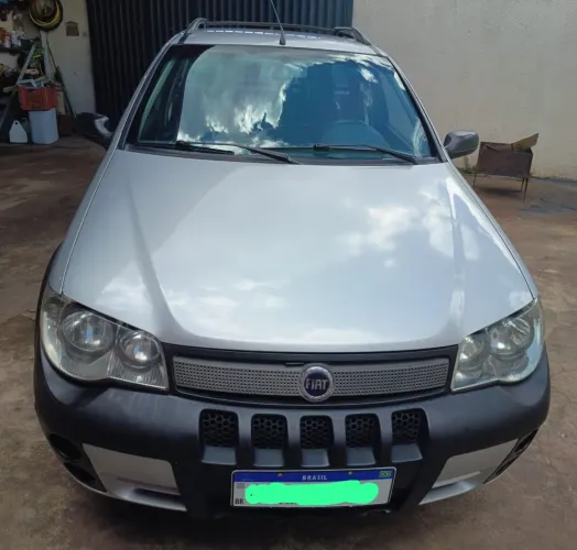 Fiat Strada Trekking 1.8 MPI Flex 8V CS 2005