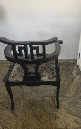 Vendo linda cadeira 