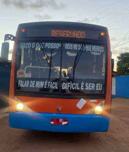 Ônibus, Volkswagen 17260, motor traseiro, 4 portas em ótimo estado, pronto para trabalhar.