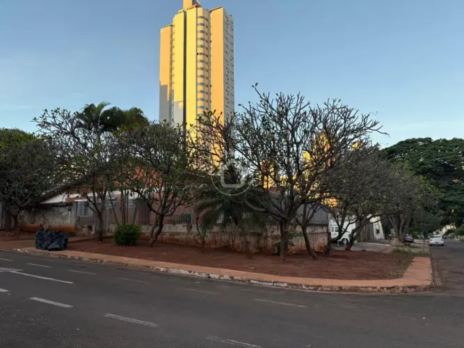 CASA DE ESQUINA NO SANTA-FÉ (12X31)