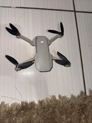 Drone DJI Mini 2 SE 2.7K - Completo - R$ 2.000