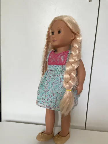 Boneca importada - Our generation 