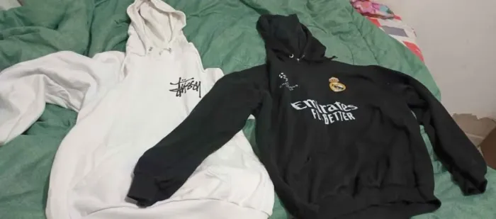 MOLETOM BRANCO/PRETO
