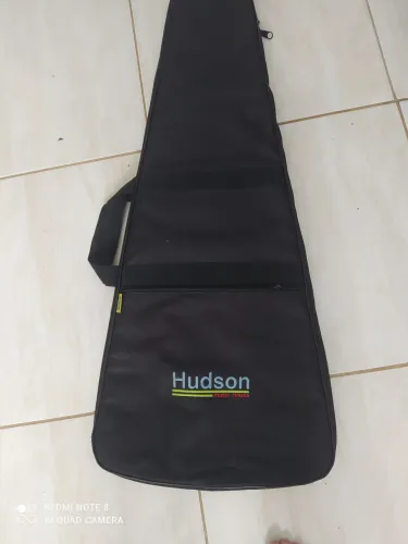Capa de guitarra, alça de mochila, e suporte pra braço da guita.R$13,00