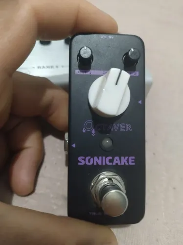 Pedal oitavador sonicake